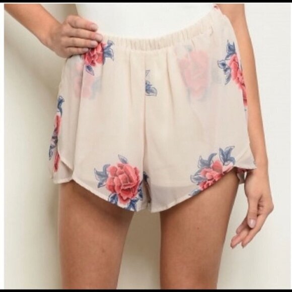 NWOT Peach Love California oFloral Chiffon Shorts - Picture 2 of 11